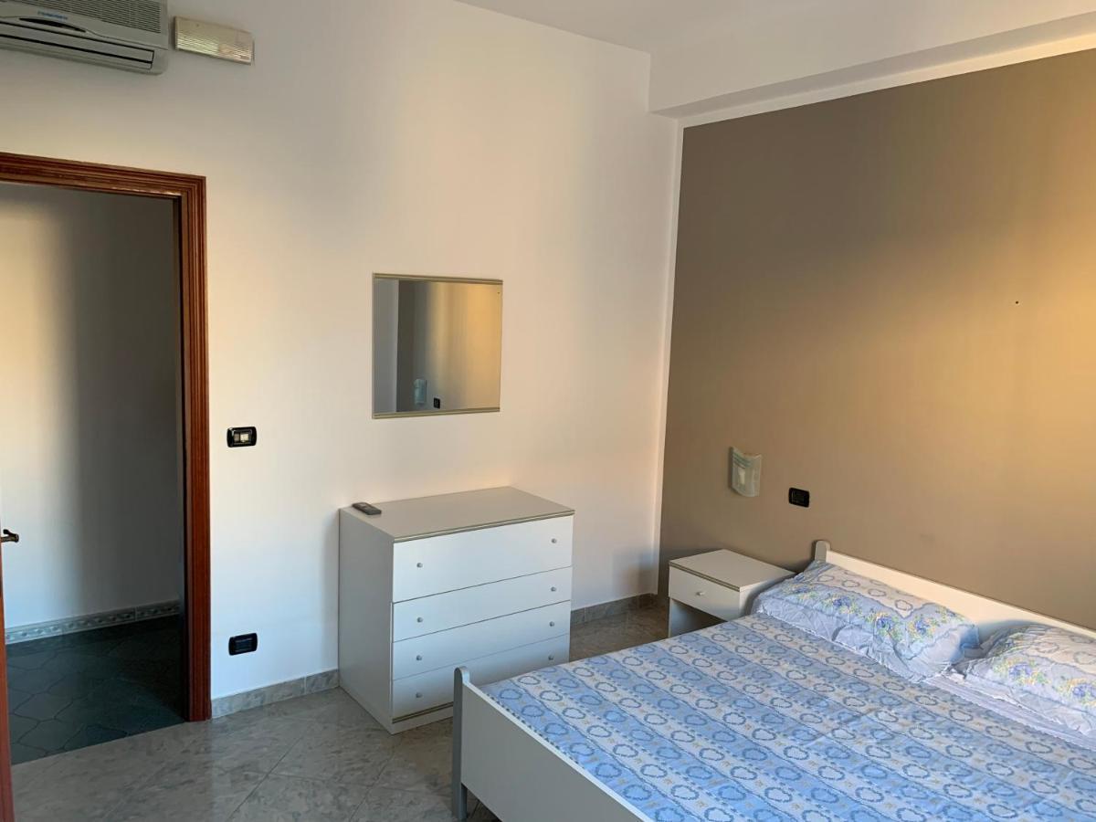 Apartamento la casa blu Roccella Ionica Exterior foto