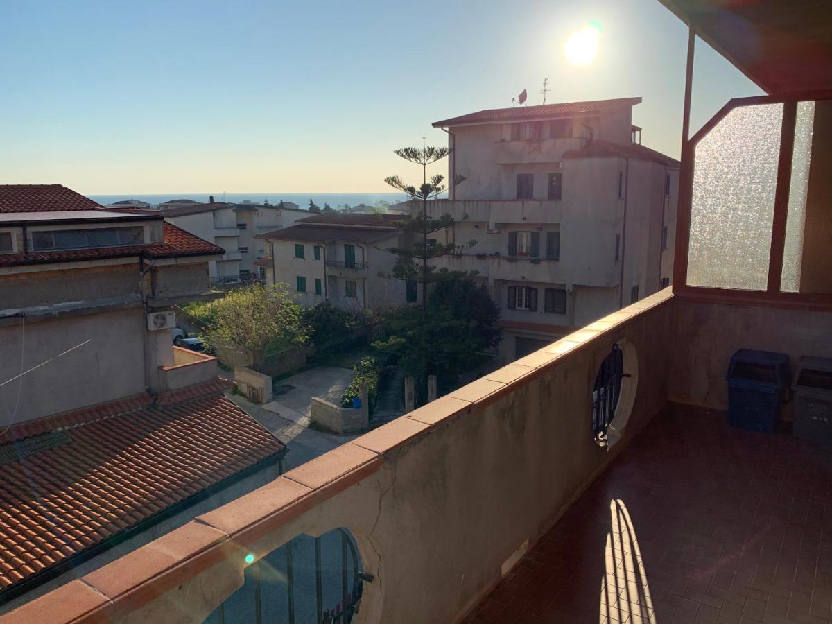 Apartamento la casa blu Roccella Ionica Exterior foto